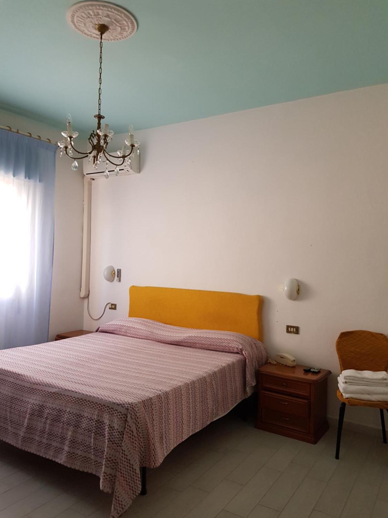 Meuble Andrea Doria Pensión 2*